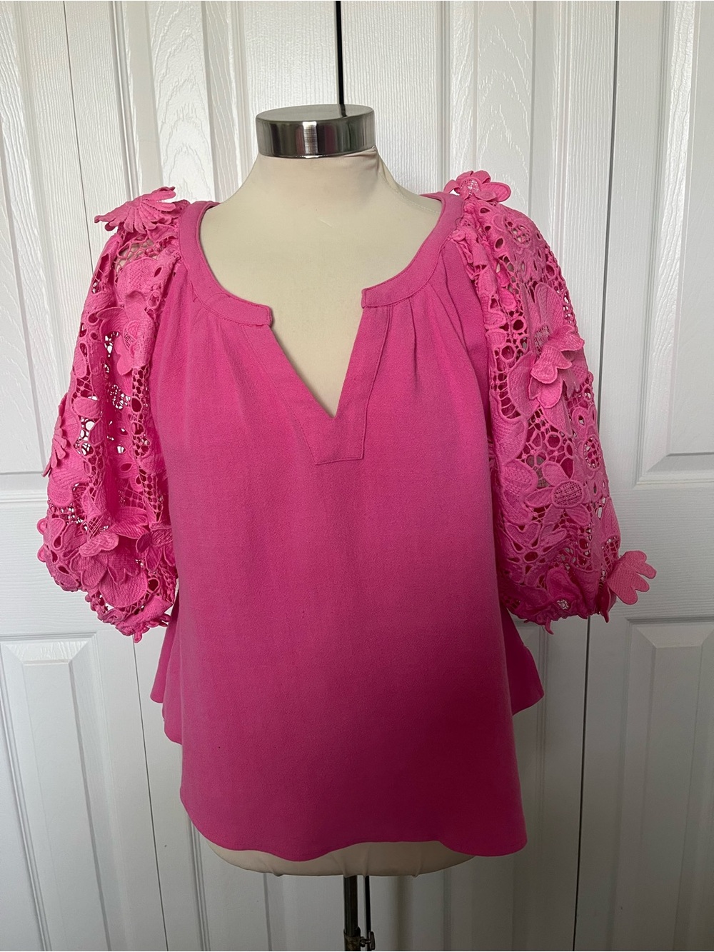 Umgee Fuchsia Crochet Puff Sleeve V-Notch Top